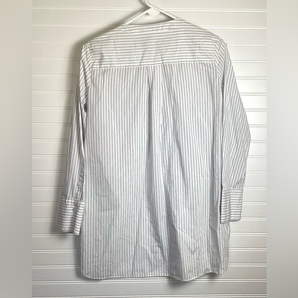 Banana Republic NWT 1/2 Button 3/4 Sleeve Blu& White Striped Top Shirt Small - Picture 4 of 6